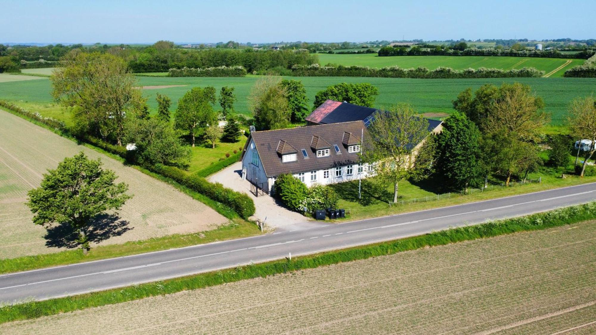 Nedlagt Gard I Naturen Med Ro Og Fred Og Samtidig Taet Pa Strand Og Fiskeri Og Indkobsmuligheder Nordborg Exterior foto